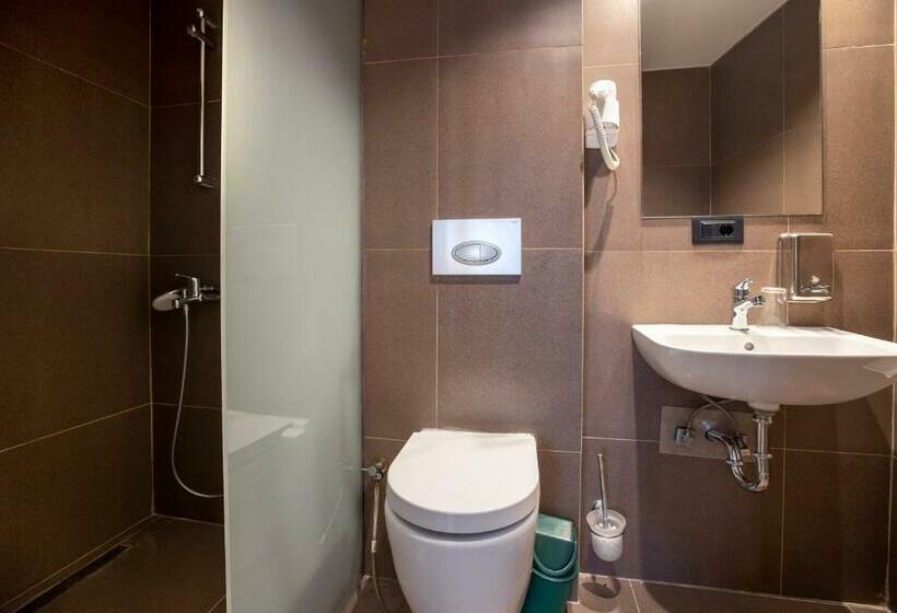 اتاق استاندارد سه تخته با بالکن, 4 Llulla