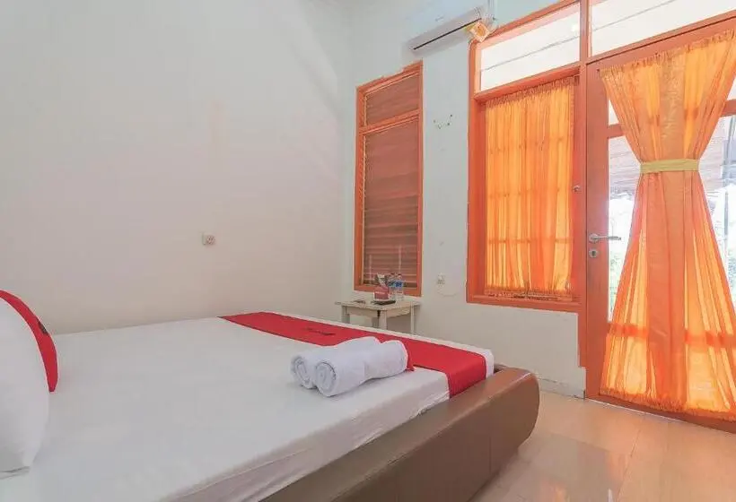 スタンダードルーム, Reddoorz Resort Syariah @ Batu Apung Purwakarta