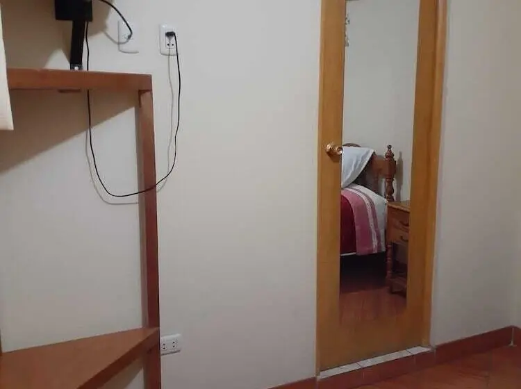 اتاق استاندارد یک نفره, Lhotse Hostel B&b