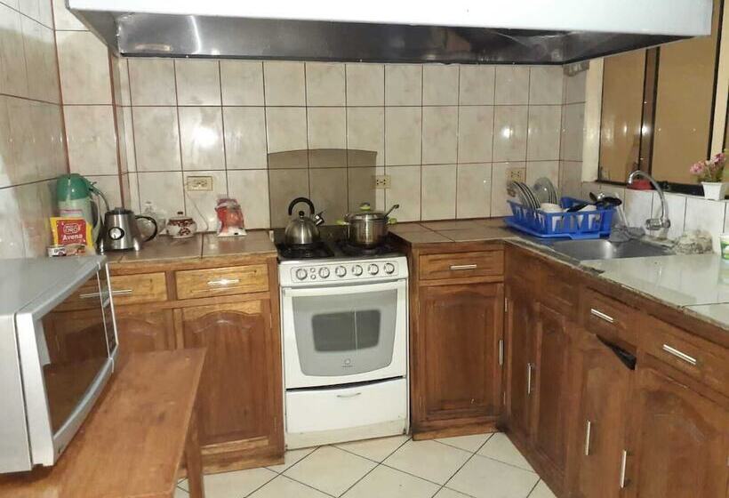 اتاق استاندارد, Lhotse Hostel B&b