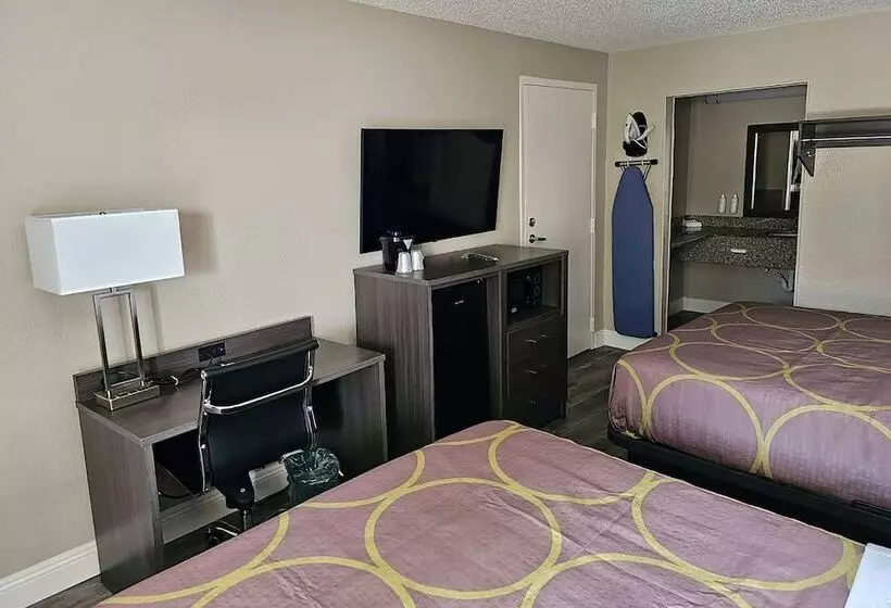 اتاق استاندارد با 2 تخت دوبل, Super 8 By Wyndham Metairie