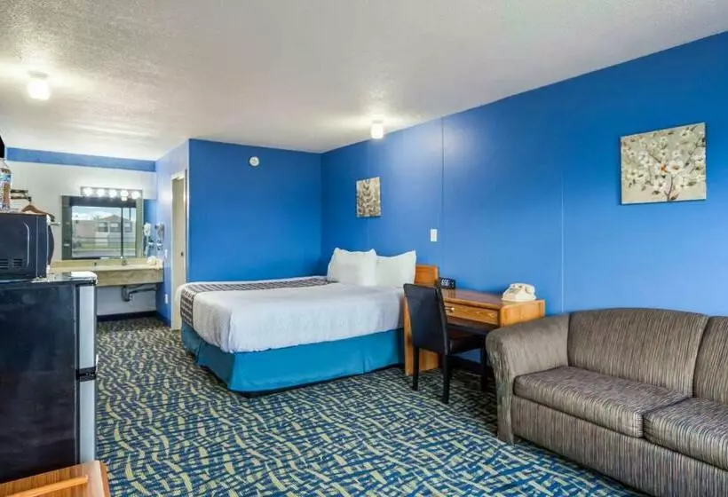 سوئیت با تخت بزرگ, Hospitality Inn