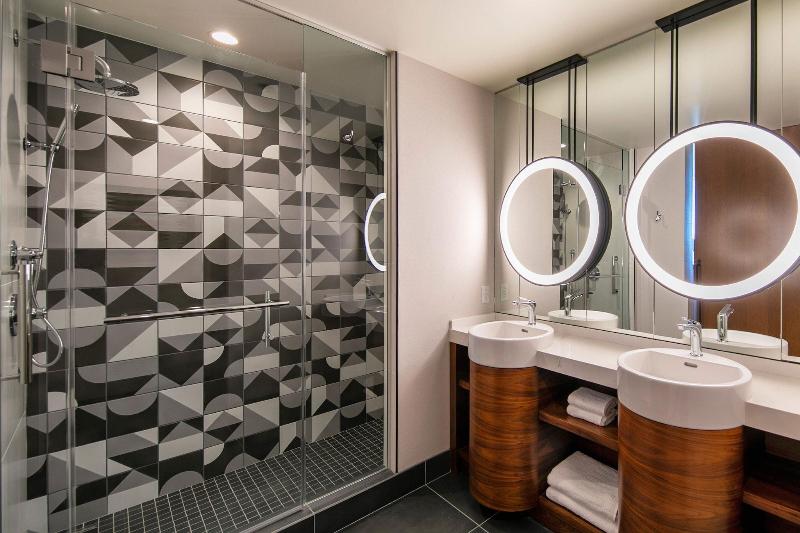 جناح سرير كينج, Le Méridien Pasadena Arcadia