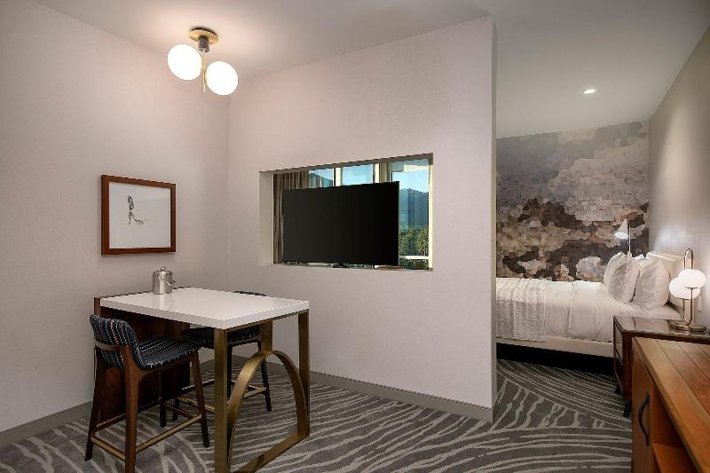 스위트 킹사이즈 침대, Le Méridien Pasadena Arcadia