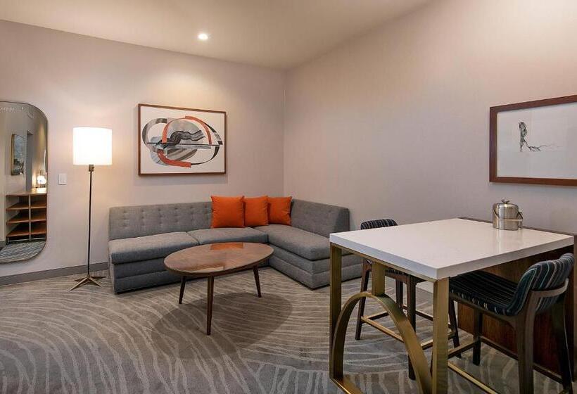 جناح سرير كينج, Le Méridien Pasadena Arcadia