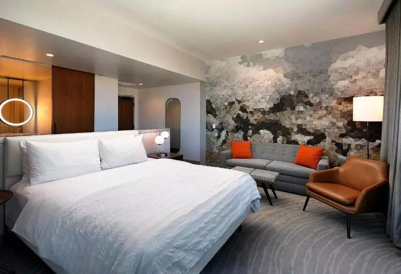 اتاق لوکس با تخت بزرگ, Le Méridien Pasadena Arcadia
