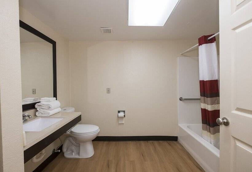 Номер Superior, Red Roof Inn Plus+ & Suites Opelika