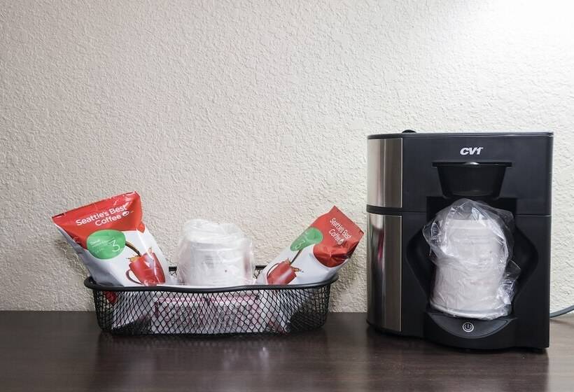 חדר סופריור, Red Roof Inn Plus+ & Suites Opelika