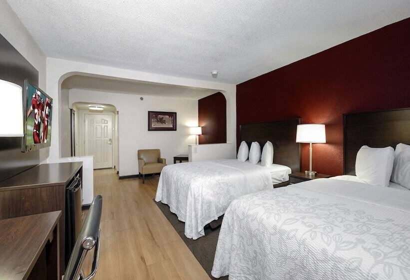 סוויטה, Red Roof Inn Plus+ & Suites Opelika