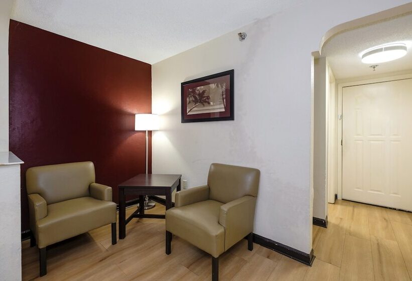 Люкс, Red Roof Inn Plus+ & Suites Opelika