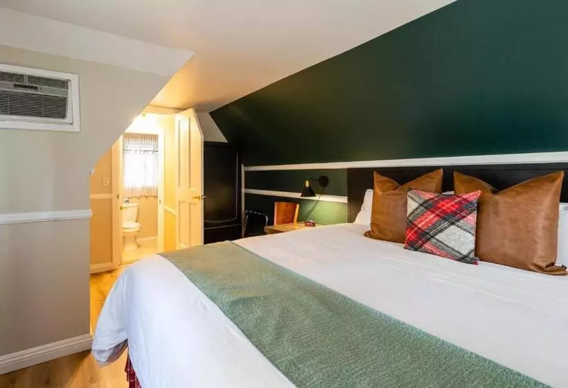 سوئیت با تخت بزرگ, Saddleback Inn At Lake Arrowhead
