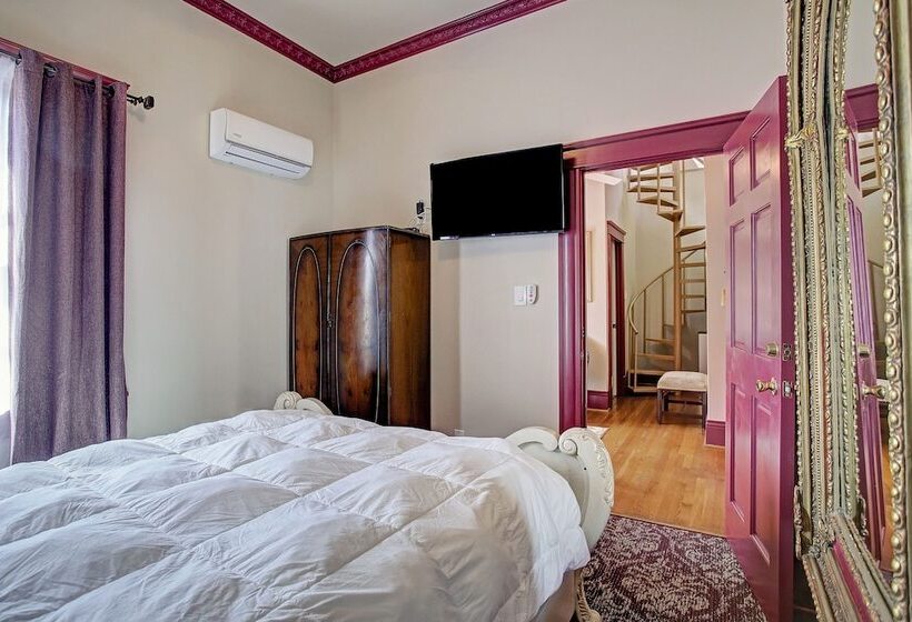 スイート, Sara's Inn On The Boulevard