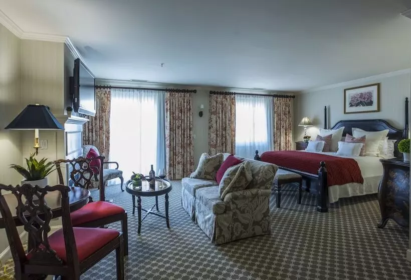 Deluxe-huone King-vuode, Saybrook Point Resort & Marina
