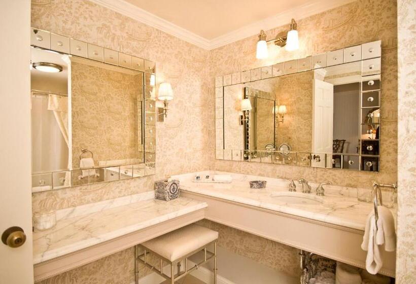 غرفة ديلوكس سرير كينج, Saybrook Point Resort & Marina