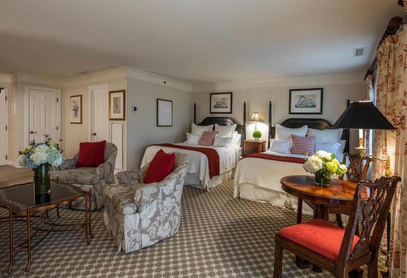 غرفة قياسية رباعية مطلة على البحر, Saybrook Point Resort & Marina