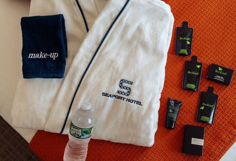 带景观的带双人床的标准间, Seaport Hotel® Boston