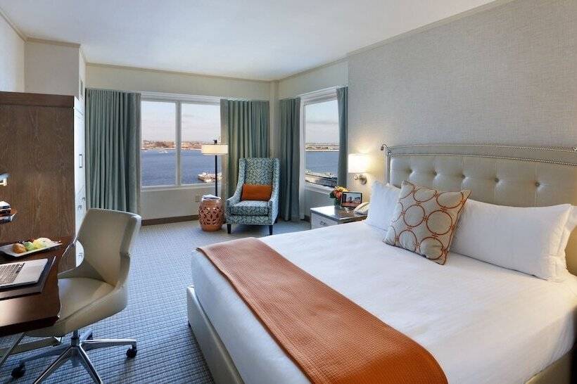 带景观的带双人床的标准间, Seaport Hotel® Boston