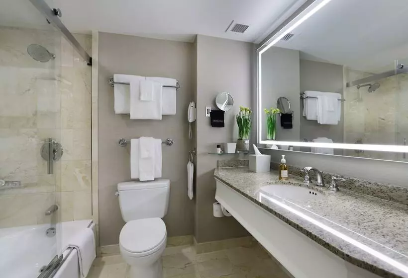 اتاق لوکس, Seaport Hotel® Boston