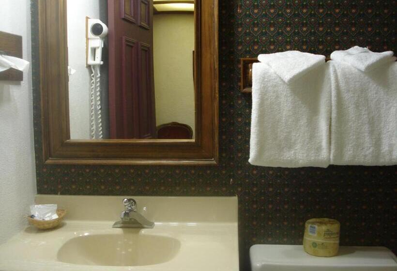 Standart Oda, Sequim West Inn