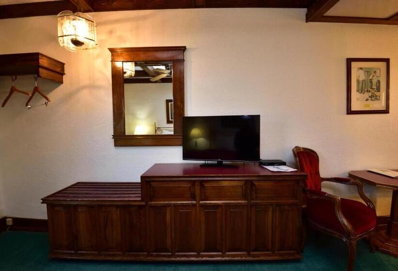 Standart Oda, Sequim West Inn