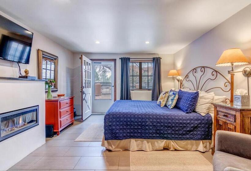 带大床的标准工作室, Santa Fe Motel & Inn