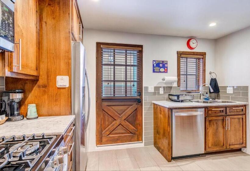 带大床的标准工作室, Santa Fe Motel & Inn