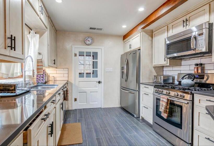 带2个卧室的别墅, Santa Fe Motel & Inn