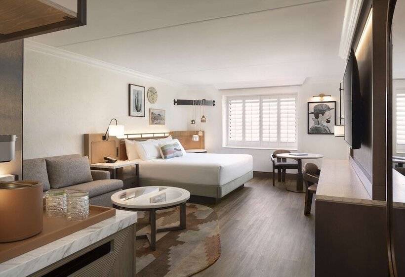 Номер Стандарт Двуспальная Кровать Адаптированный для Инвалидов, The Scottsdale Resort & Spa, Curio Collection By Hilton