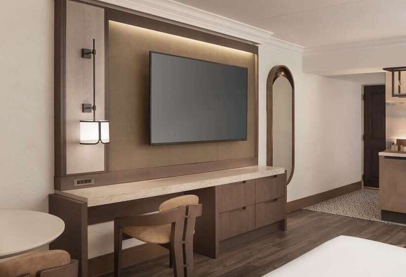Студио Стандарт Кровать Кинг, The Scottsdale Resort & Spa, Curio Collection By Hilton