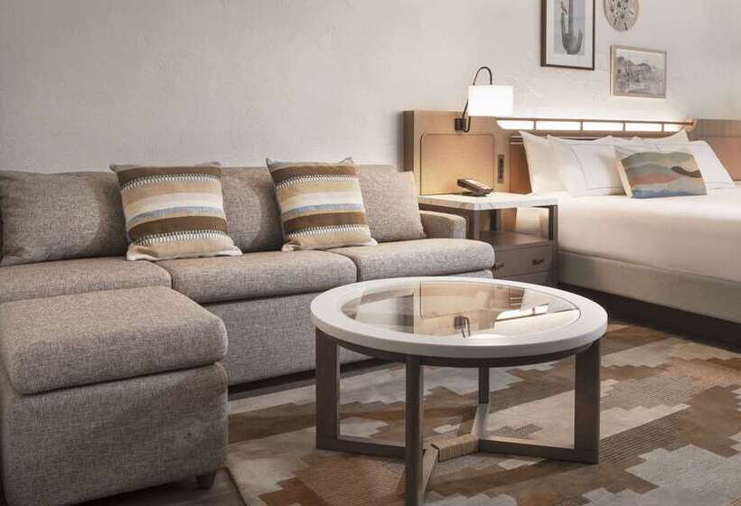 Студио Стандарт Кровать Кинг, The Scottsdale Resort & Spa, Curio Collection By Hilton