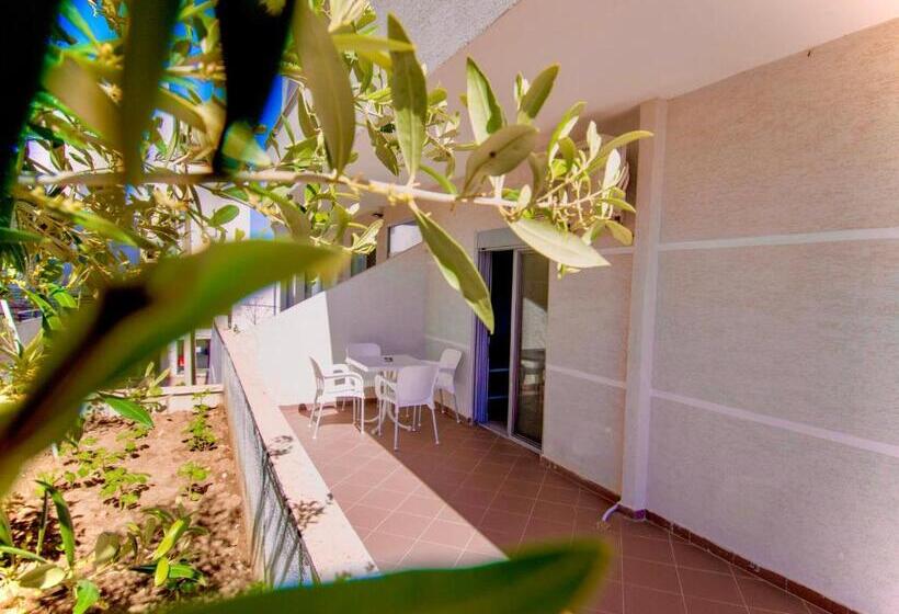 آپارتمان 1 خوابه با بالکن, Grand Blue Apart