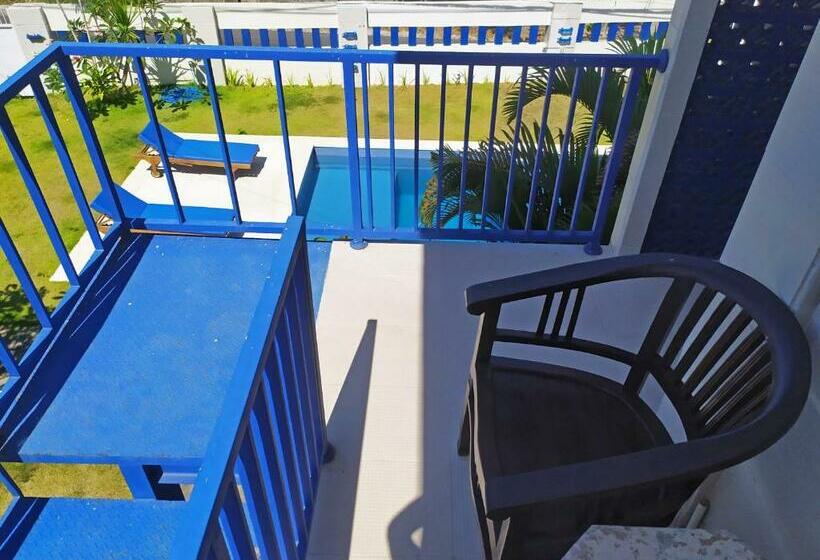 带阳台的三人标准间, Sea Star Bali