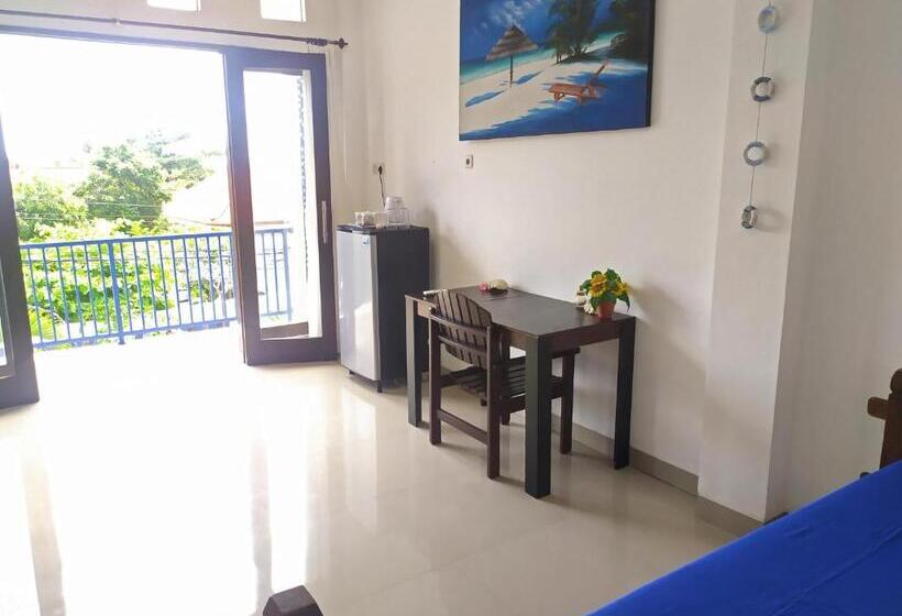 带阳台的三人标准间, Sea Star Bali