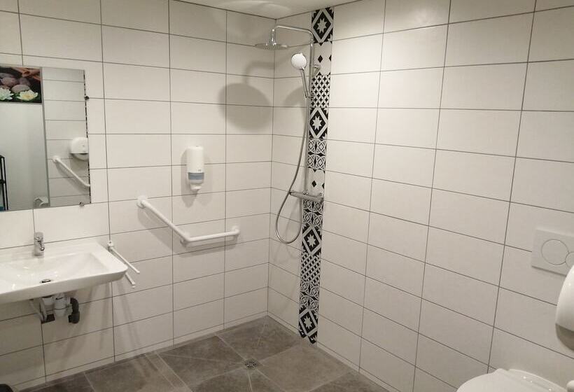 סטודיו משפחתי, Hôtel Les Jardins Dunkerque Center