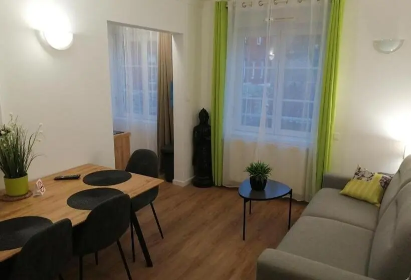 ファミリーステューディオ, Hôtel Les Jardins Dunkerque Center