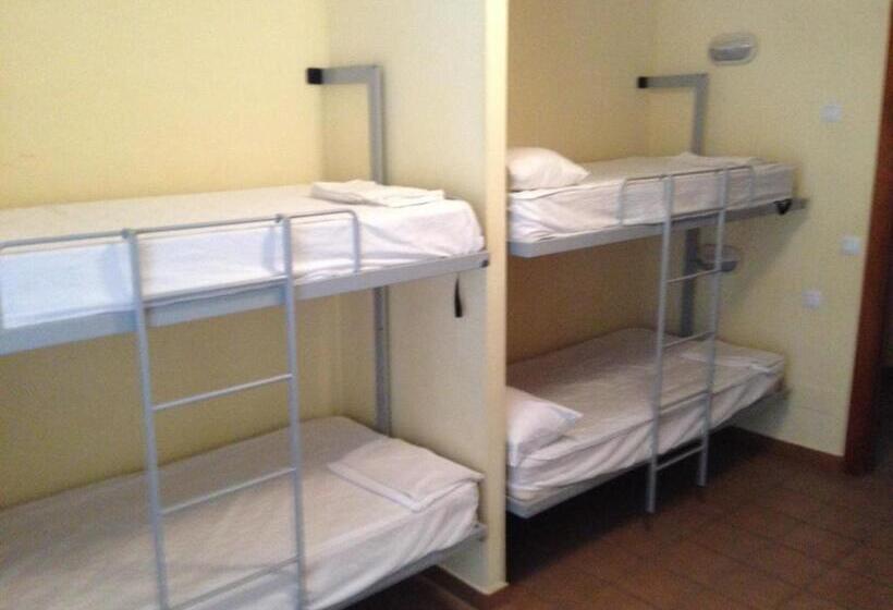 اتاق استاندارد چهارنفره با سرویس بهداشتی مشترک, Albergue De Puntas De Calnegre