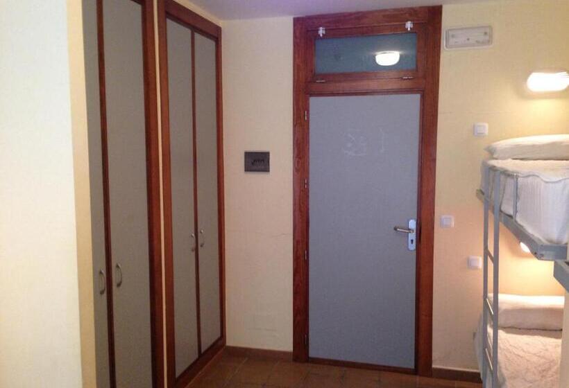 اتاق استاندارد چهارنفره با سرویس بهداشتی مشترک, Albergue De Puntas De Calnegre