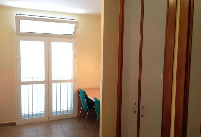 ルームシェアのワンベッド, Albergue De Puntas De Calnegre