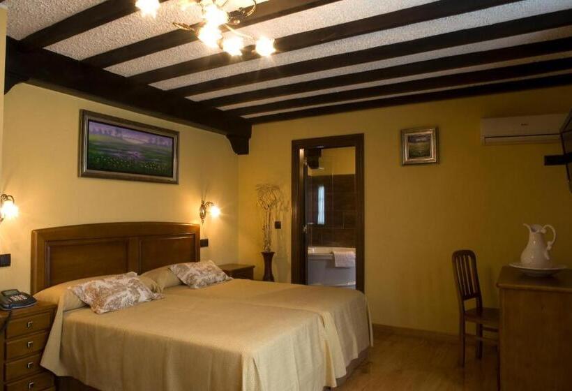 اتاق استاندارد, El Foyu