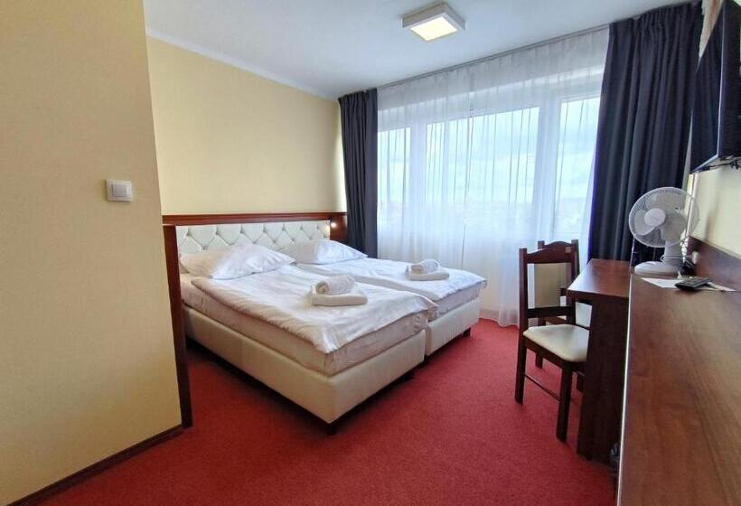 غرفة ديلوكس, Sill