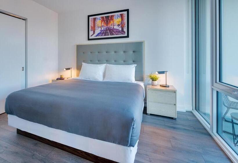 סוויטת ג'וניור, Level Chicago  Old Town