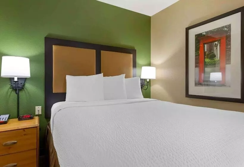 استودیوی لوکس, Extended Stay America Suites Phoenix Scottsdale
