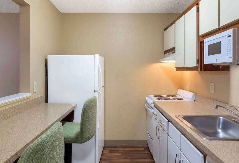 Студия Deluxe, Extended Stay America Suites Raleigh North Raleigh Wake Towne Dr