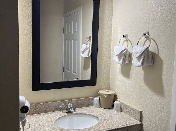 Номер Стандарт 2 Двуспальные Кровати, Greentree Inn Houston Iah Airport