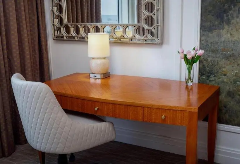 身障者適用スタンダードルーム, The Inn At Long Beach