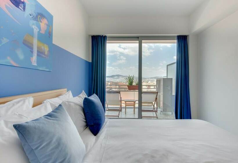 Quarto Estandar, Selina Athens Theatrou