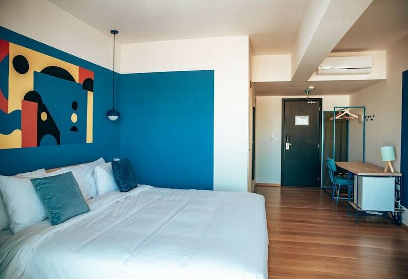 Suite, Selina Athens Theatrou