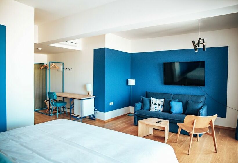 Suite, Selina Athens Theatrou