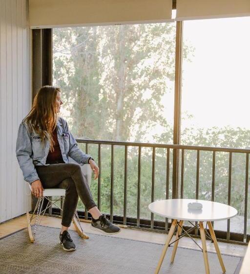 Номер Стандарт, Milodge Elqui Domos