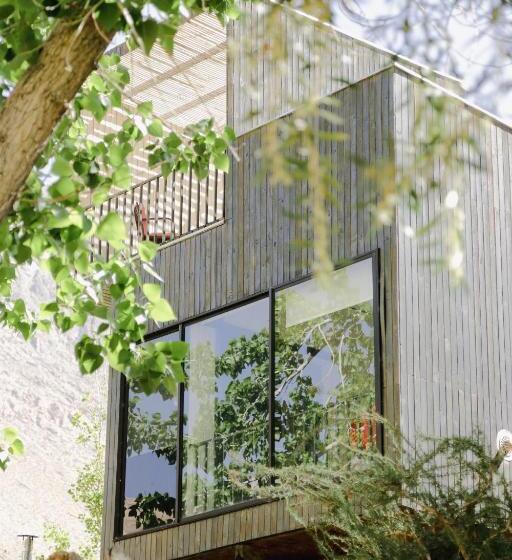 Номер Стандарт, Milodge Elqui Domos